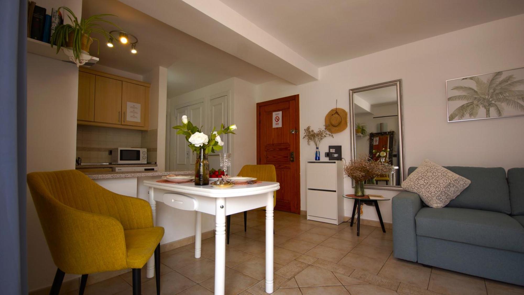 Apartamento Familiar Con Piscina Con Wi Fi En Los Cristianos Los Cristianos  Exterior photo