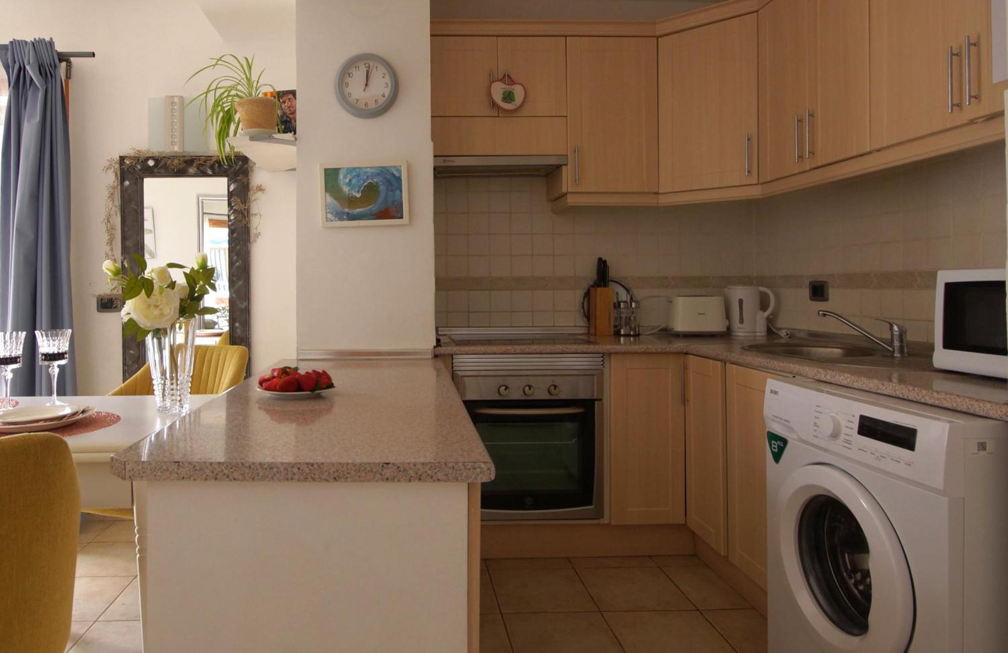 Apartamento Familiar Con Piscina Con Wi Fi En Los Cristianos Los Cristianos  Exterior photo